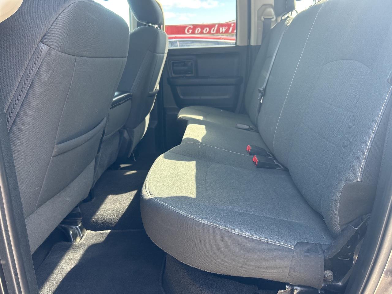 2021 RAM 1500 Classic TRADESMAN, 6.4 FT BOX, 6 PASSENGER, BACK UP CAMERA - Photo #20