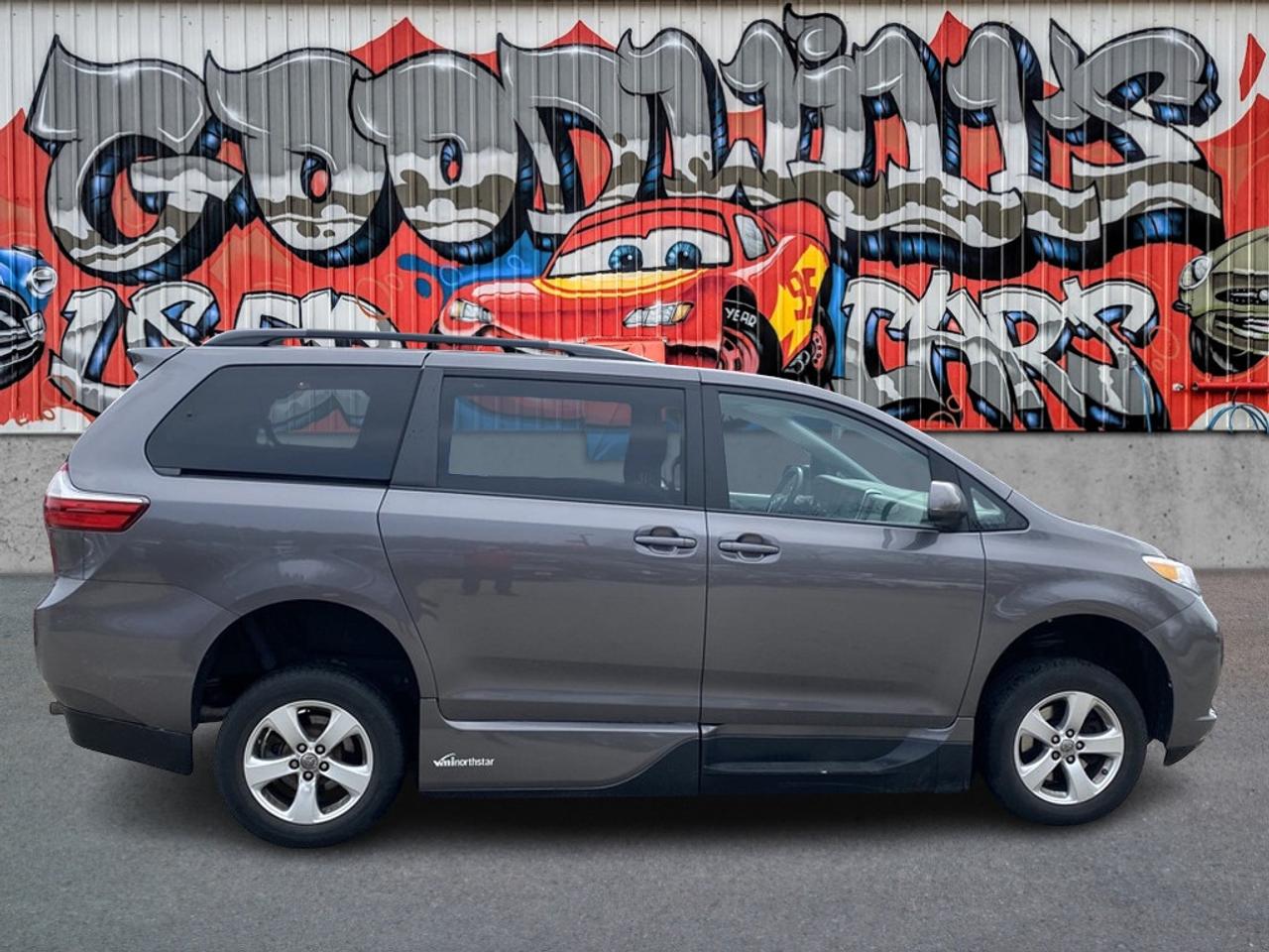 2015 Toyota Sienna LE, WHEELCHAIR, SIDE ENTERANCE, CLEAN CARFAX! - Photo #1