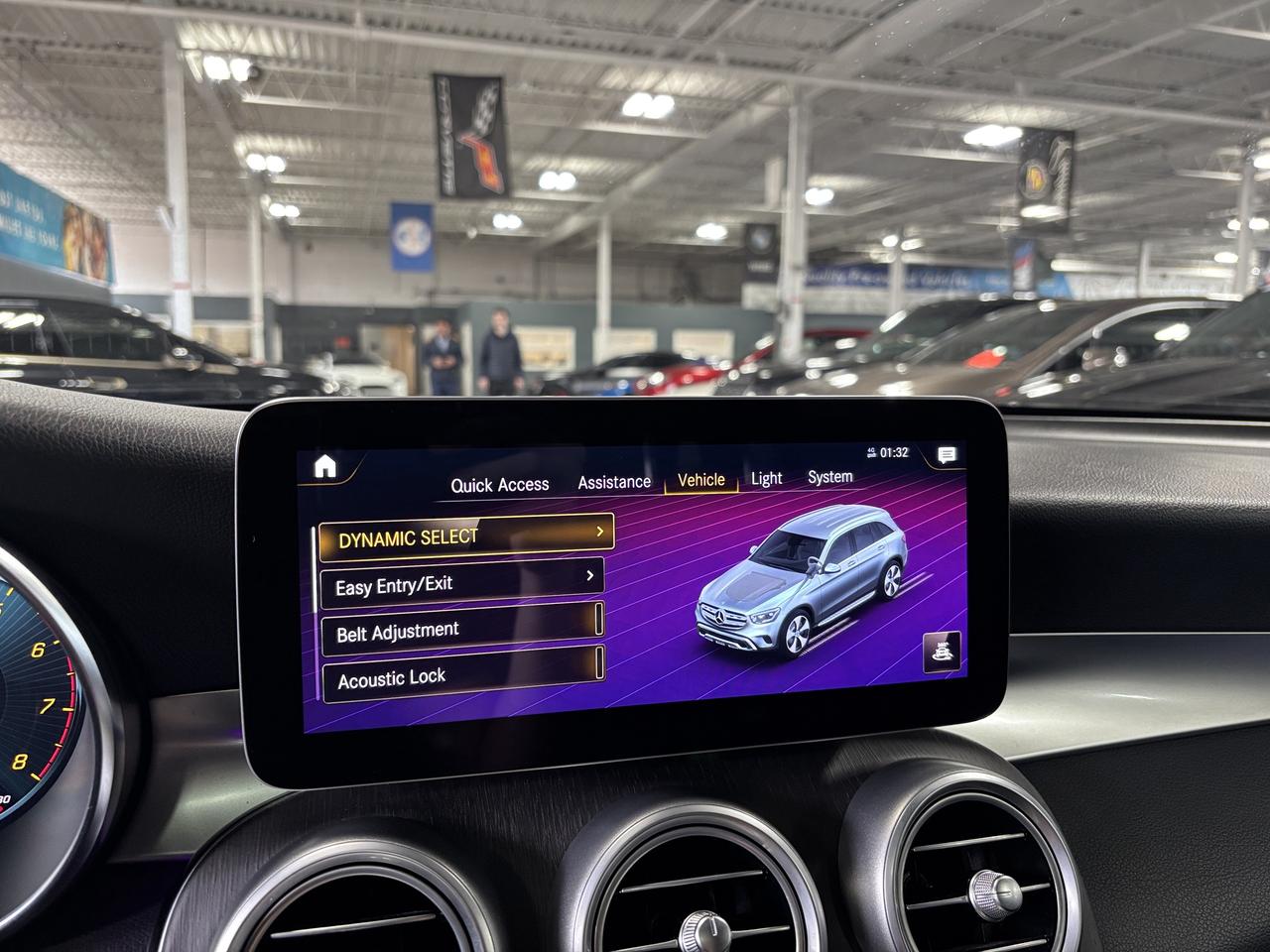 2021 Mercedes-Benz GLC GLC300|4MATIC|AMGPKG|NAV|HEADSUP|AMBIENT|WOOD|360| Photo