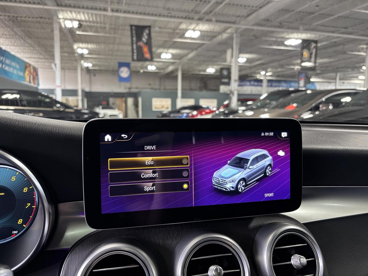 2021 Mercedes-Benz GLC GLC300|4MATIC|AMGPKG|NAV|HEADSUP|AMBIENT|WOOD|360| Photo