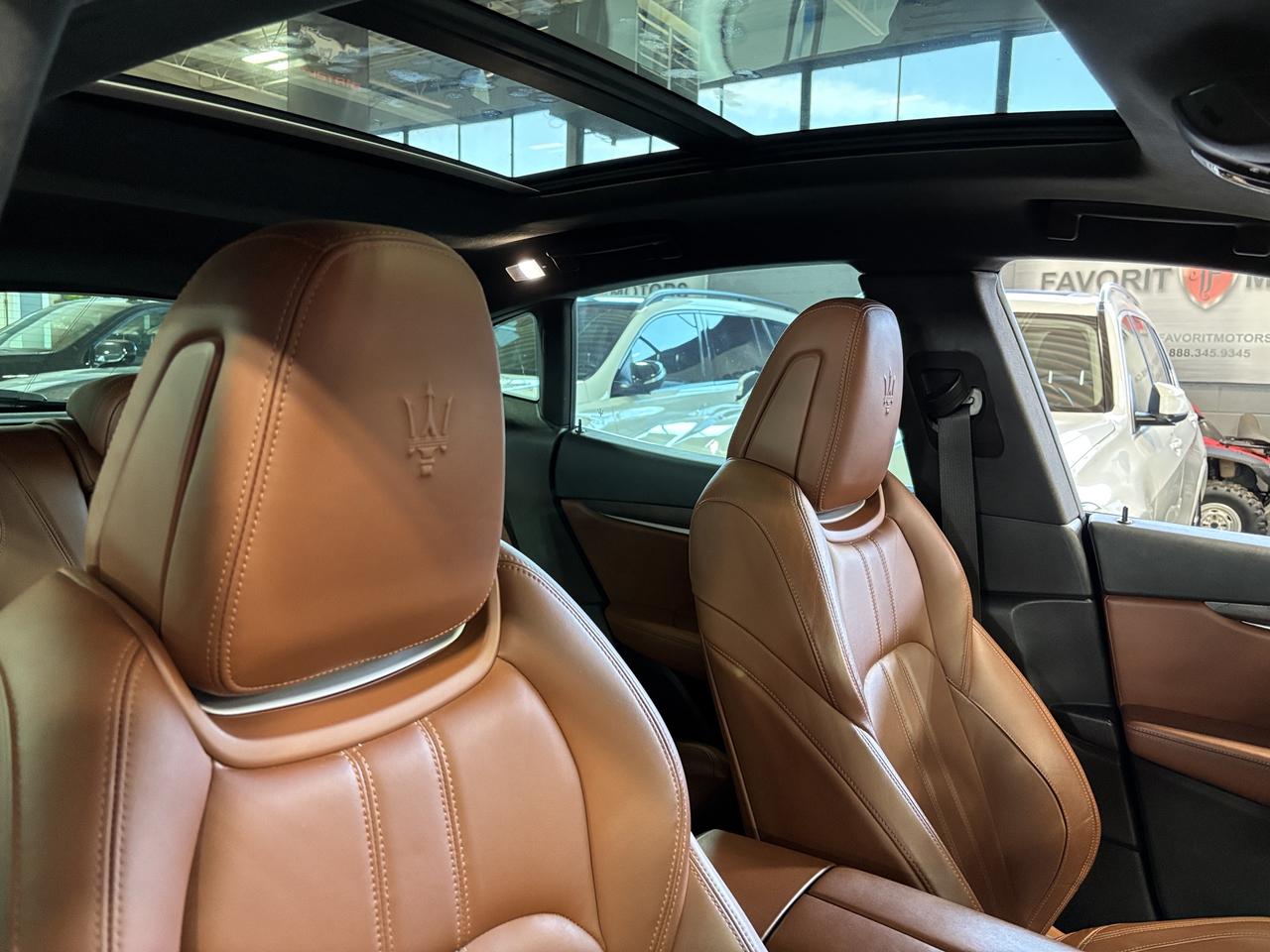 2017 Maserati Levante S AWD|NAV|WOOD|CARAMELSEATS|PANOROOF|360CAM|+++ Photo