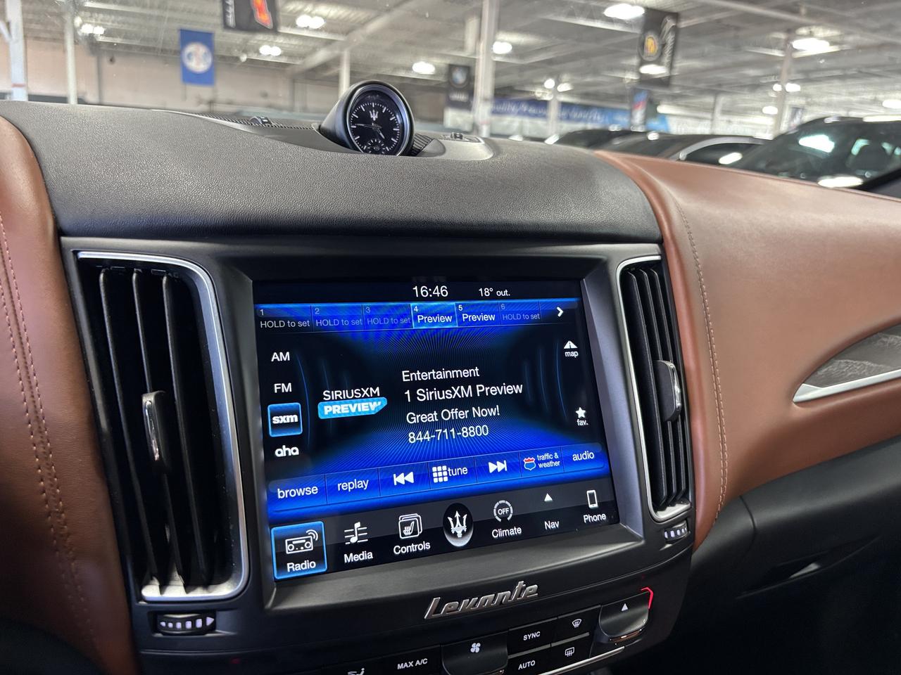 2017 Maserati Levante S AWD|NAV|WOOD|CARAMELSEATS|PANOROOF|360CAM|+++ Photo