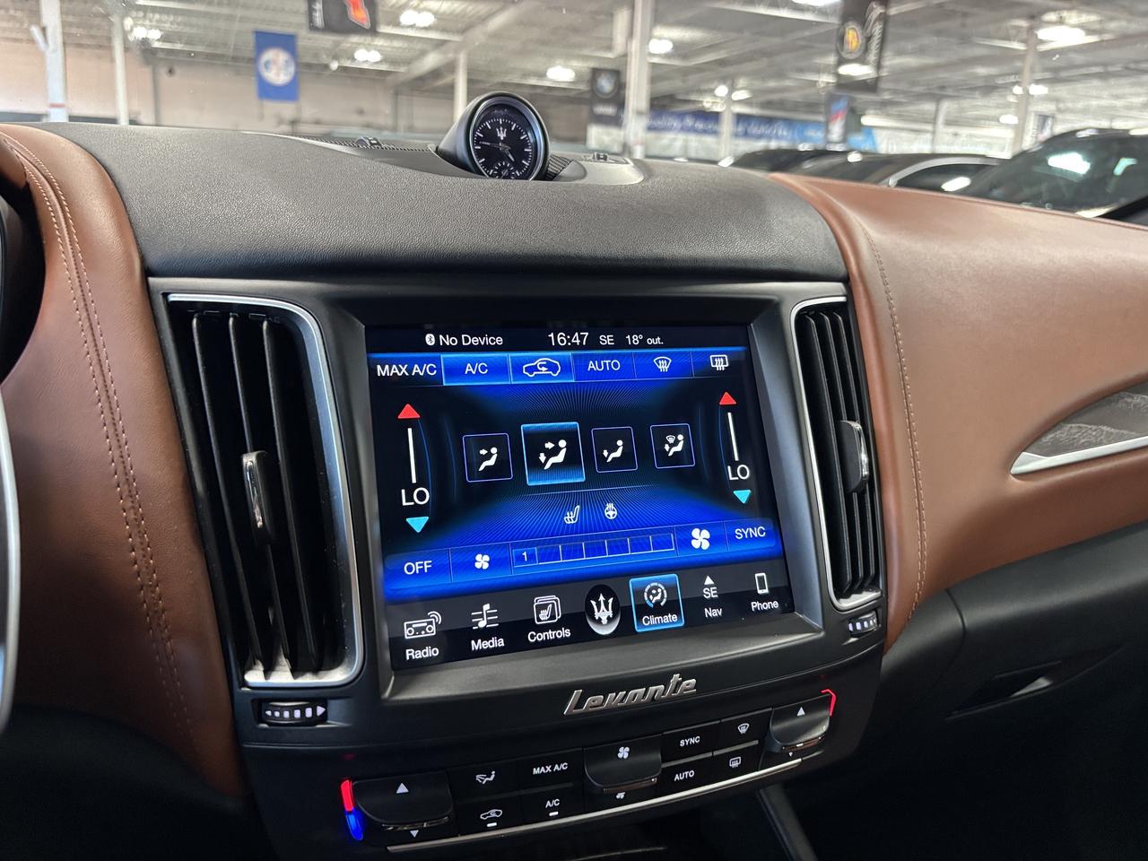 2017 Maserati Levante S AWD|NAV|WOOD|CARAMELSEATS|PANOROOF|360CAM|+++ Photo