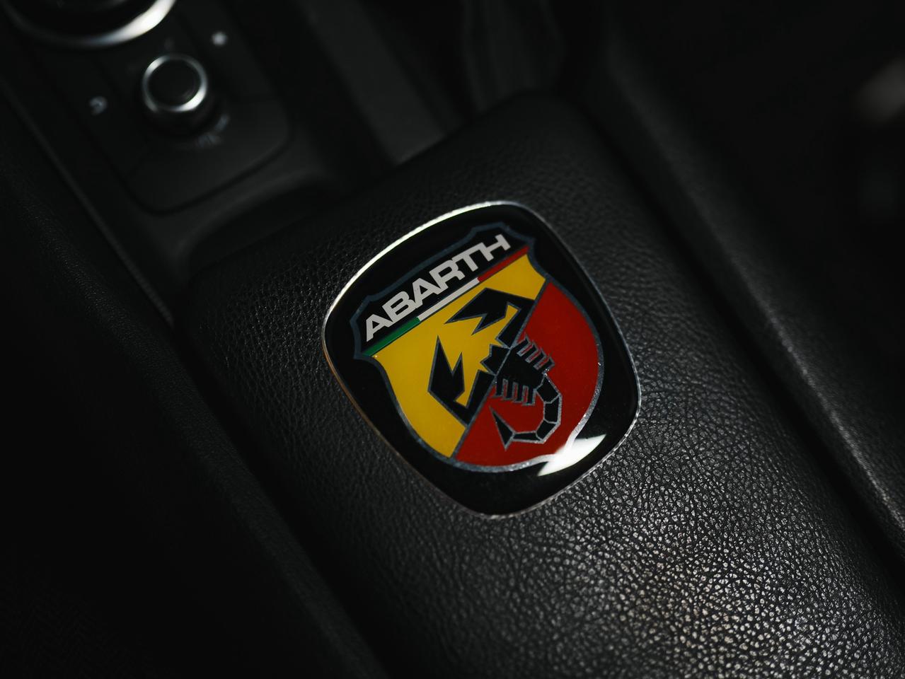 2017 Fiat 124 Spider ABARTH | CONVERTIBLE | NAV Photo