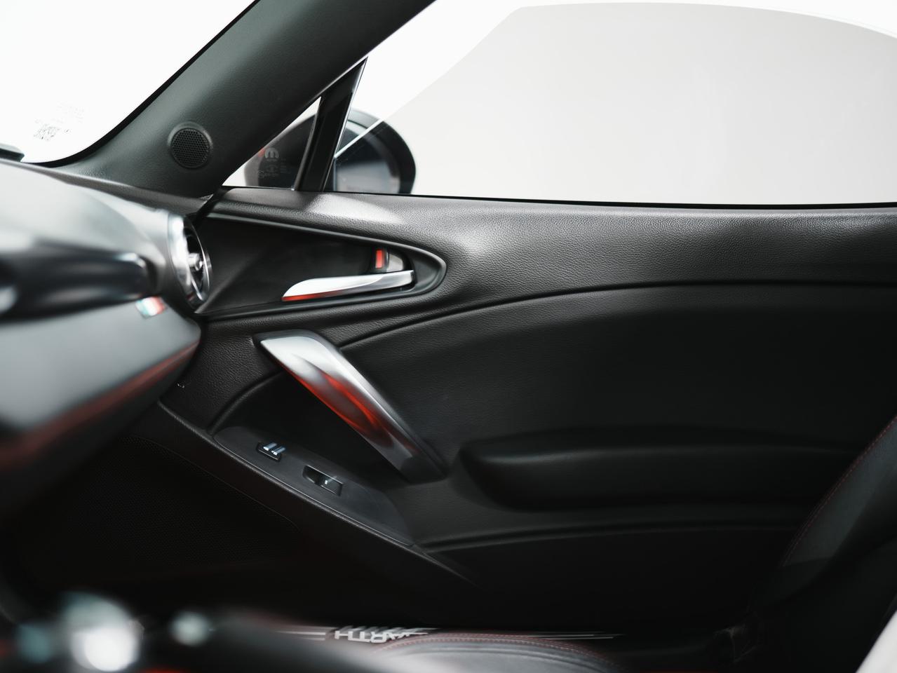 2017 Fiat 124 Spider ABARTH | CONVERTIBLE | NAV Photo