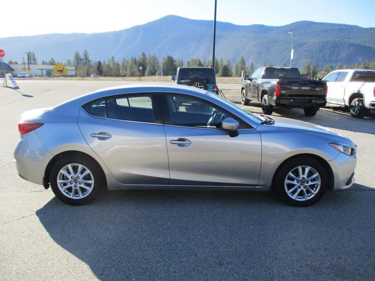 2014 Mazda MAZDA3 GS SkyActiv Sedan - Photo #4