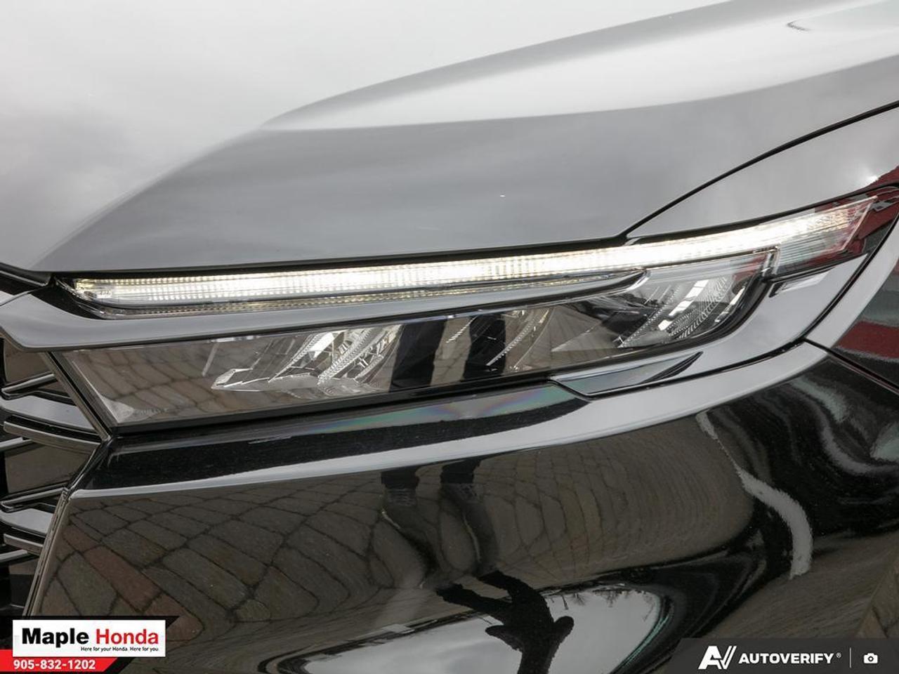 2024 Honda CR-V Hybrid Leather Seats| Navigation| Heated Seats| Sunroof| Photo