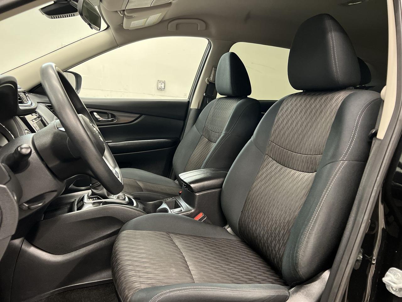 2019 Nissan Rogue SV AWD | HTD SEATS | CARPLAY | REMOTE START | A/C Photo