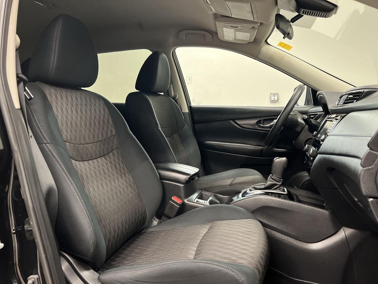 2019 Nissan Rogue SV AWD | HTD SEATS | CARPLAY | REMOTE START | A/C Photo
