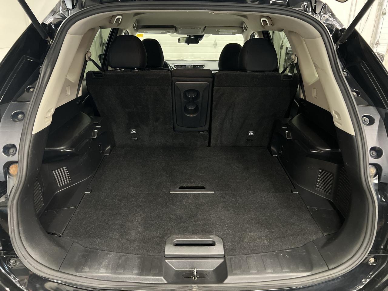 2019 Nissan Rogue SV AWD | HTD SEATS | CARPLAY | REMOTE START | A/C Photo