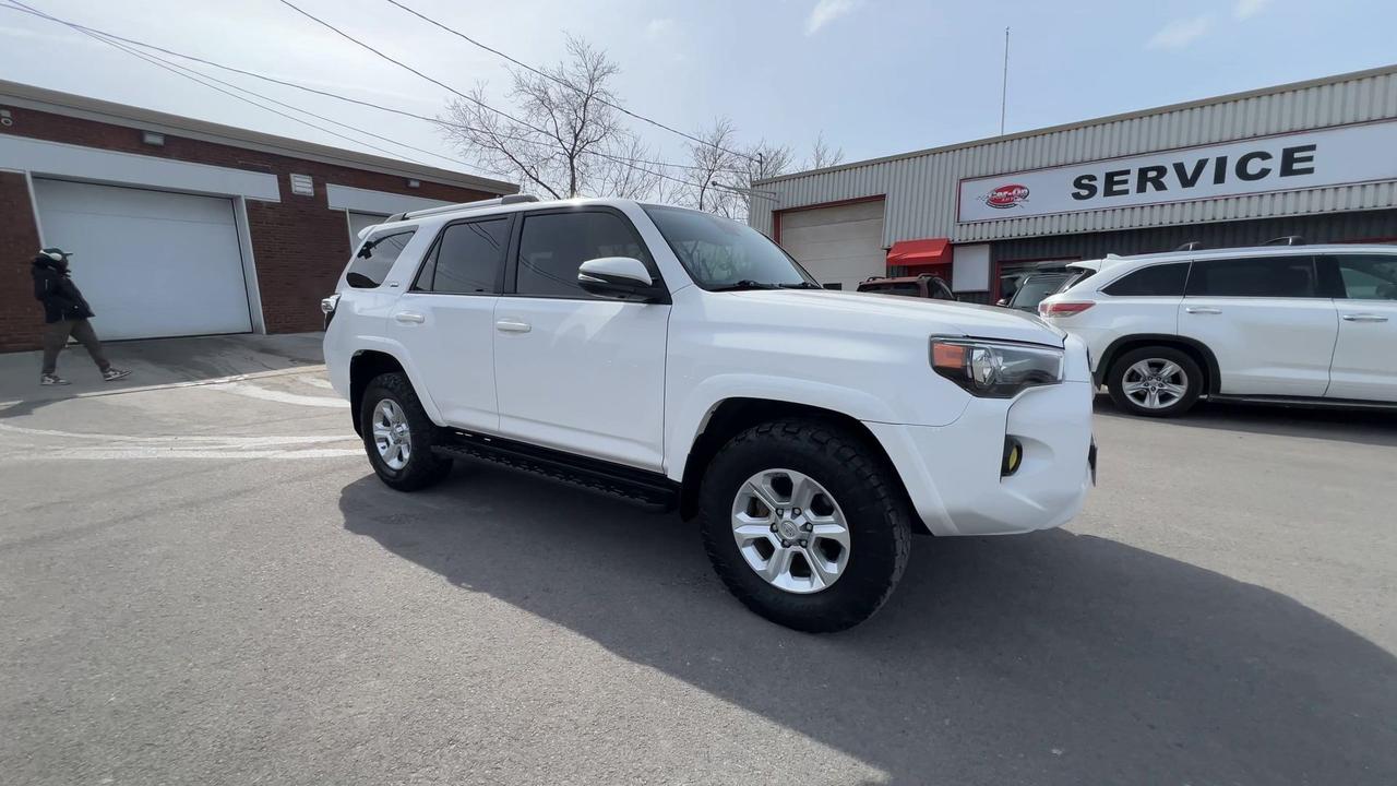 2020 Toyota 4Runner 4X4 | 7-PASS | HTD LEATHER | SUNROOF | CARPLAY Photo