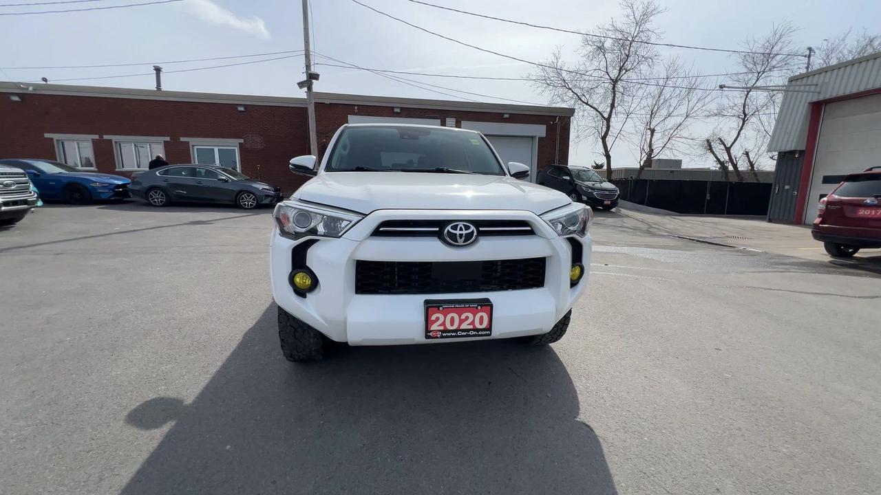 2020 Toyota 4Runner 4X4 | 7-PASS | HTD LEATHER | SUNROOF | CARPLAY Photo2