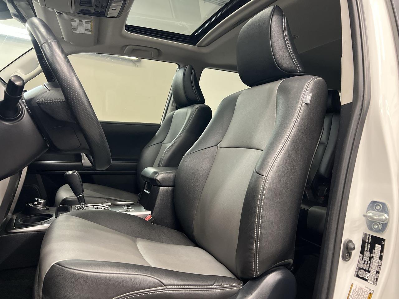 2020 Toyota 4Runner 4X4 | 7-PASS | HTD LEATHER | SUNROOF | CARPLAY Photo