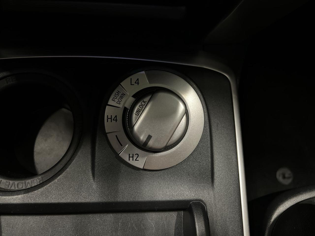 2020 Toyota 4Runner 4X4 | 7-PASS | HTD LEATHER | SUNROOF | CARPLAY Photo