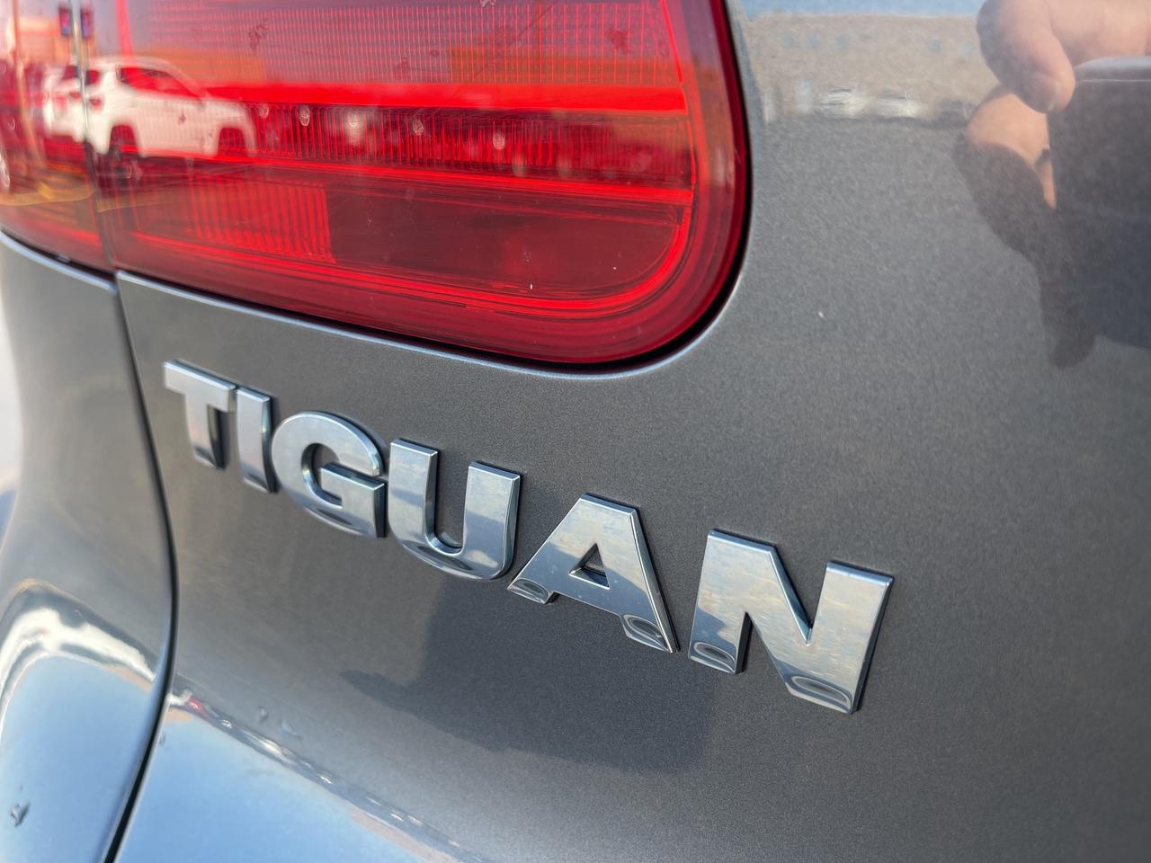 2016 Volkswagen Tiguan AS IS Photo