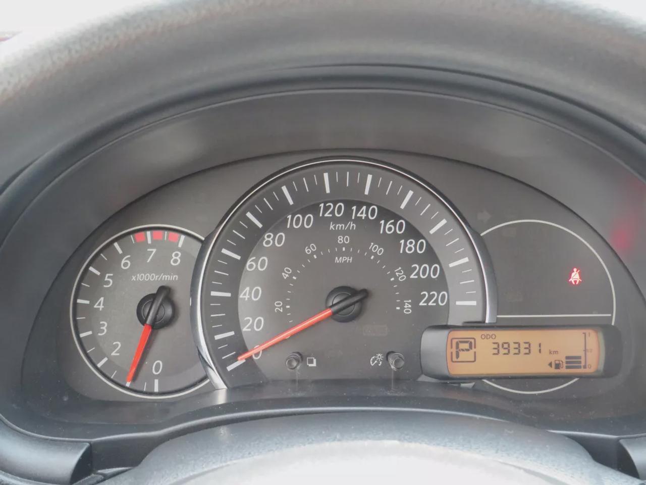 2015 Nissan Micra S Photo