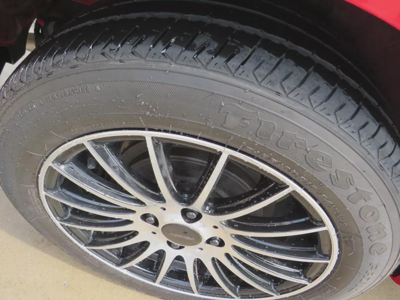 2015 Nissan Micra S Photo