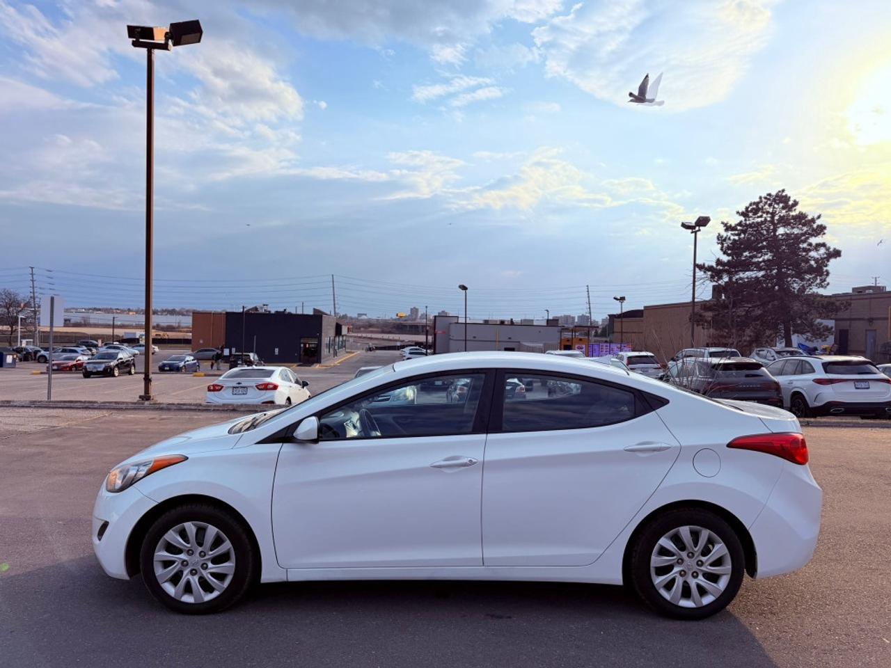 2013 Hyundai Elantra 4dr  Automatic GL *Ltd Avail* Photo