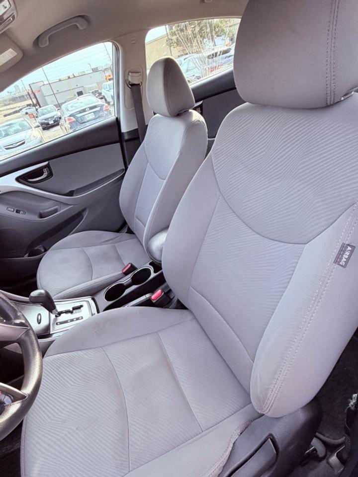2013 Hyundai Elantra 4dr  Automatic GL *Ltd Avail* Photo