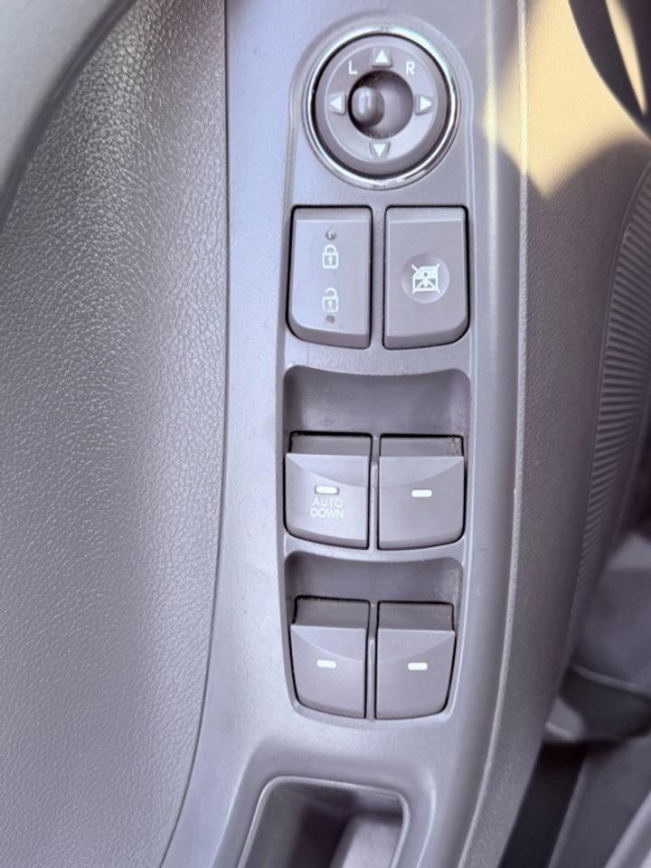 2013 Hyundai Elantra 4dr  Automatic GL *Ltd Avail* Photo