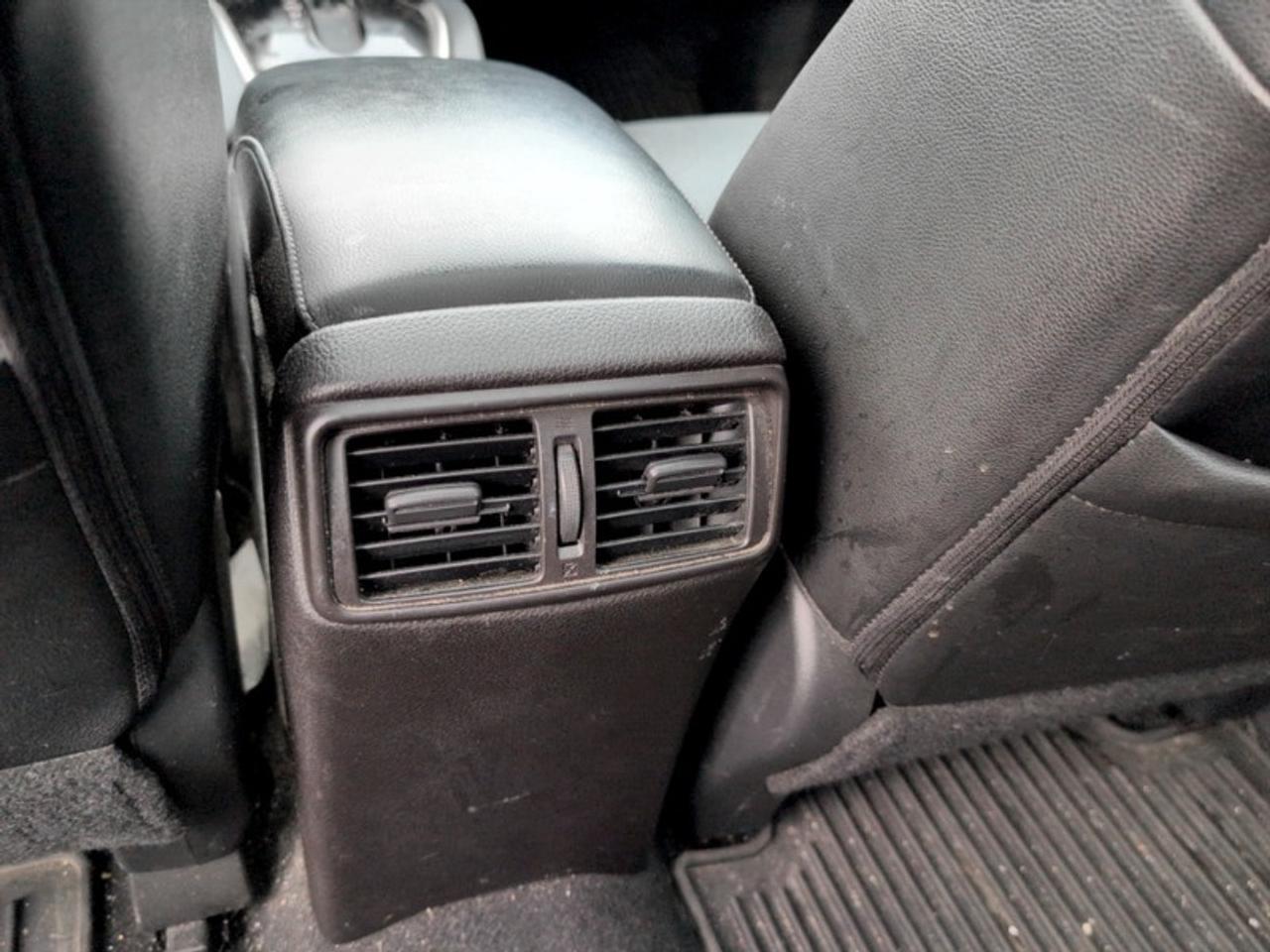 2016 Nissan Rogue SL Photo