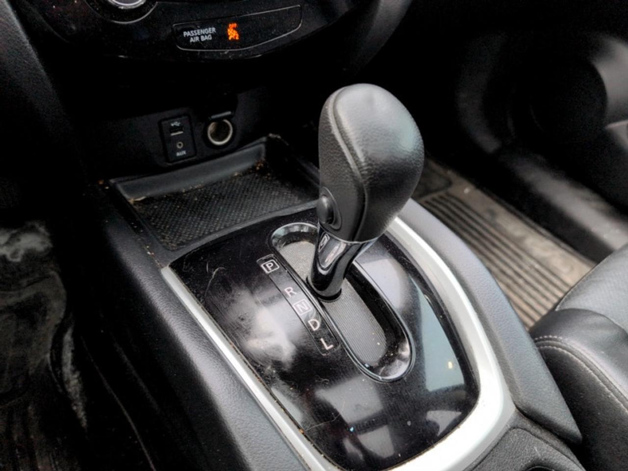 2016 Nissan Rogue SL Photo