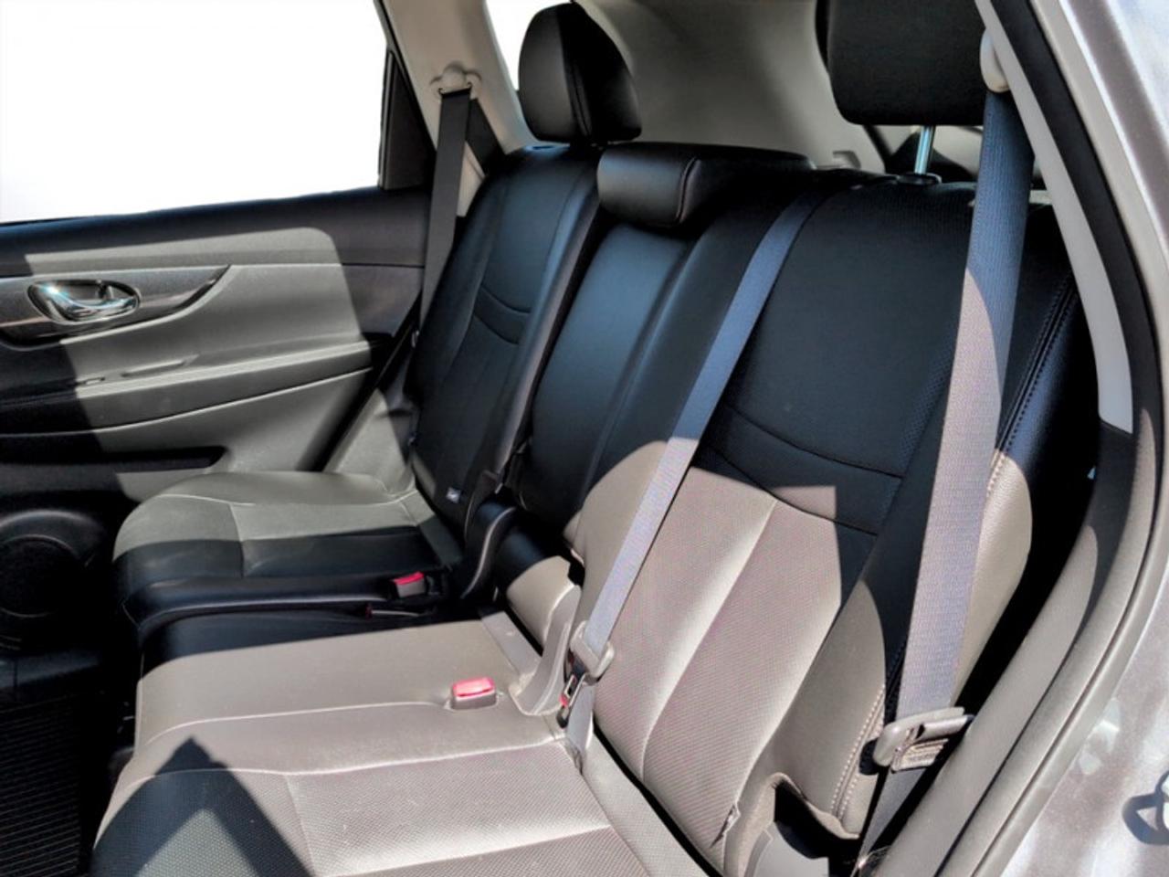 2016 Nissan Rogue SL  **PREMIUM PACKAGE** Photo