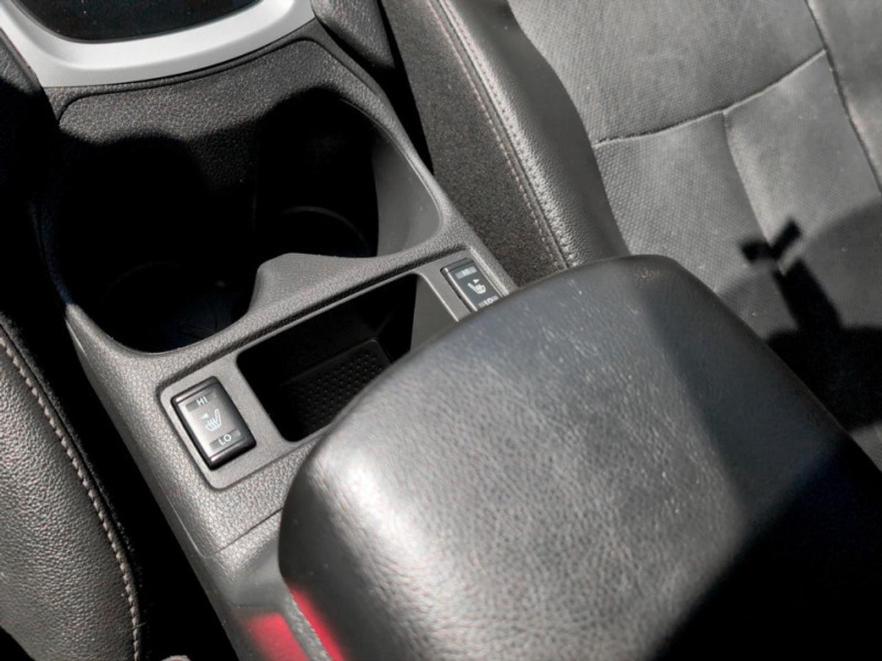 2016 Nissan Rogue SL  **PREMIUM PACKAGE** Photo