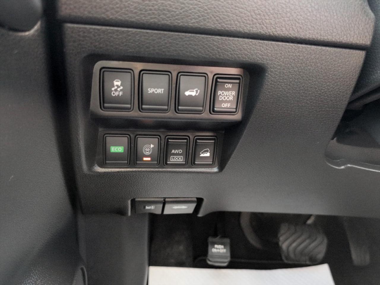 2016 Nissan Rogue SL  **PREMIUM PACKAGE** Photo