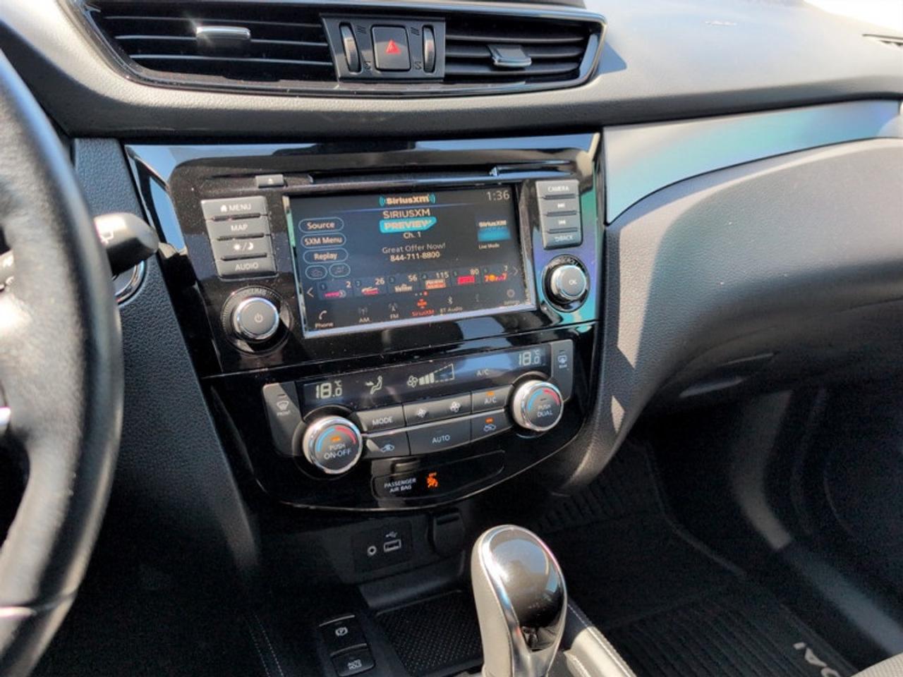 2020 Nissan Qashqai AWD SL  **LOW KMS - CLEAN CARFAX** Photo