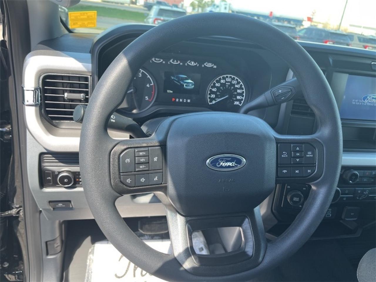 2026 Ford F-350 Super Duty XLT  - Running Boards Photo5