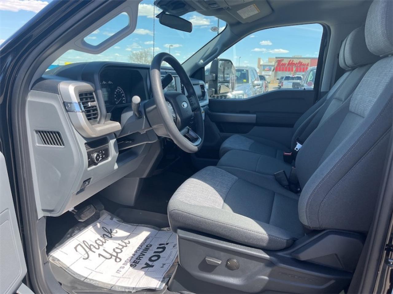 2026 Ford F-350 Super Duty XLT  - Running Boards Photo5