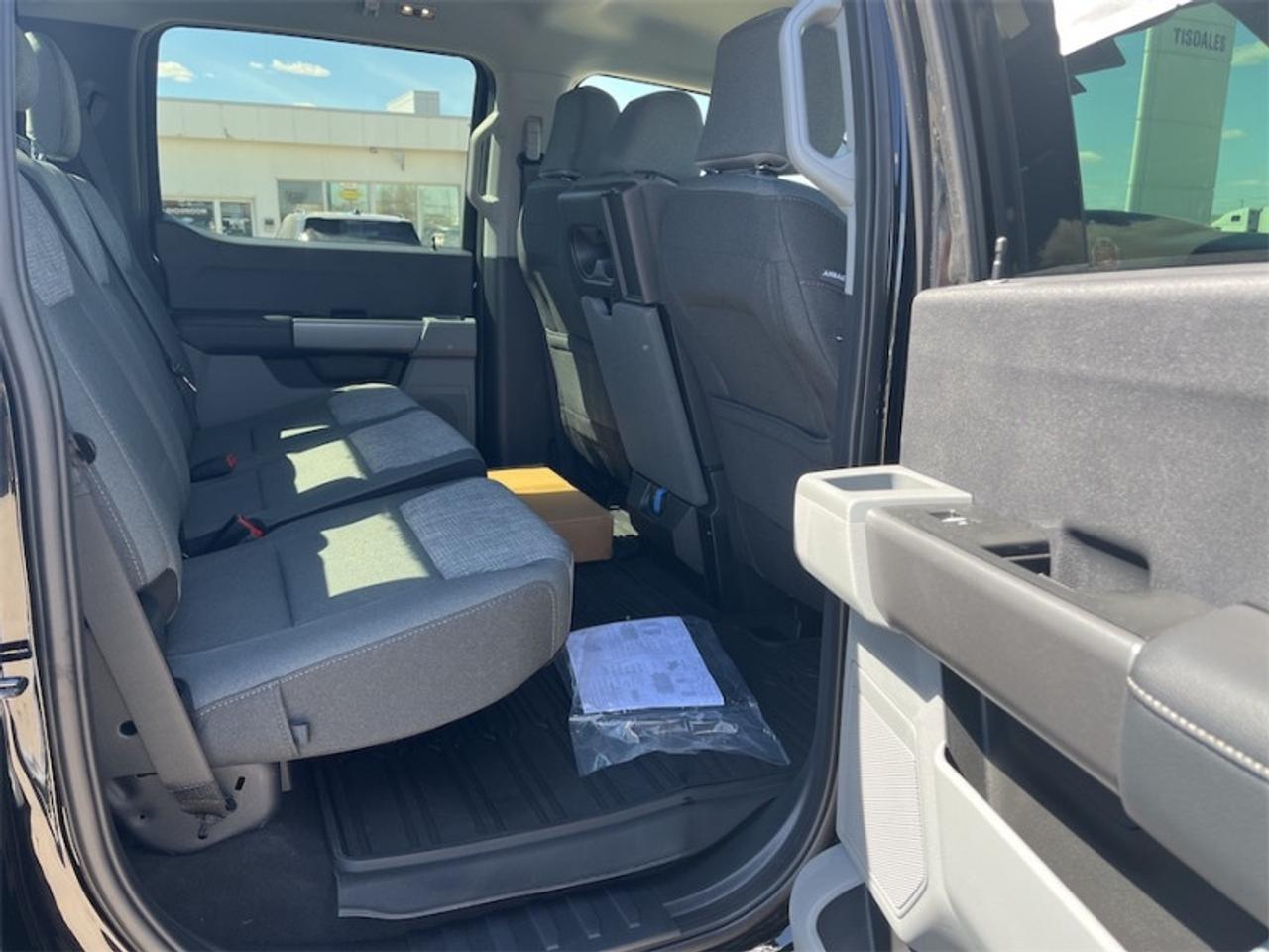2026 Ford F-350 Super Duty XLT  - Running Boards Photo5