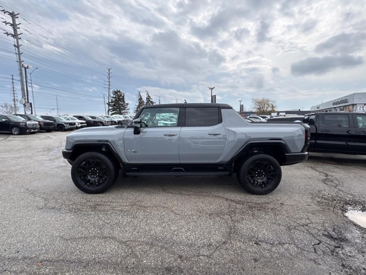 2024 GMC HUMMER EV Pickup 2X  - Low Mileage Photo2