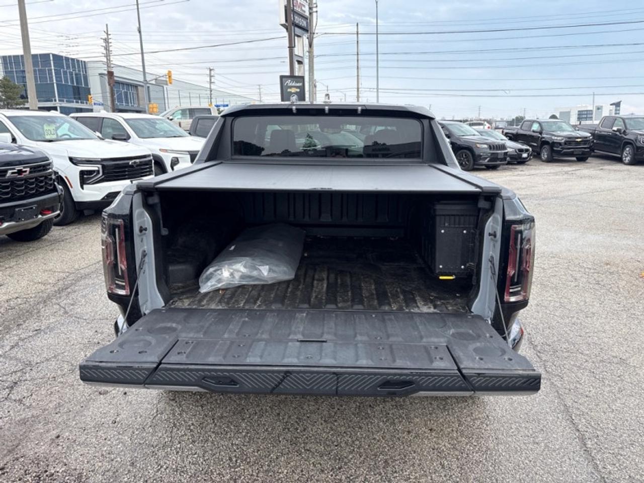 2024 GMC HUMMER EV Pickup 2X  - Low Mileage Photo