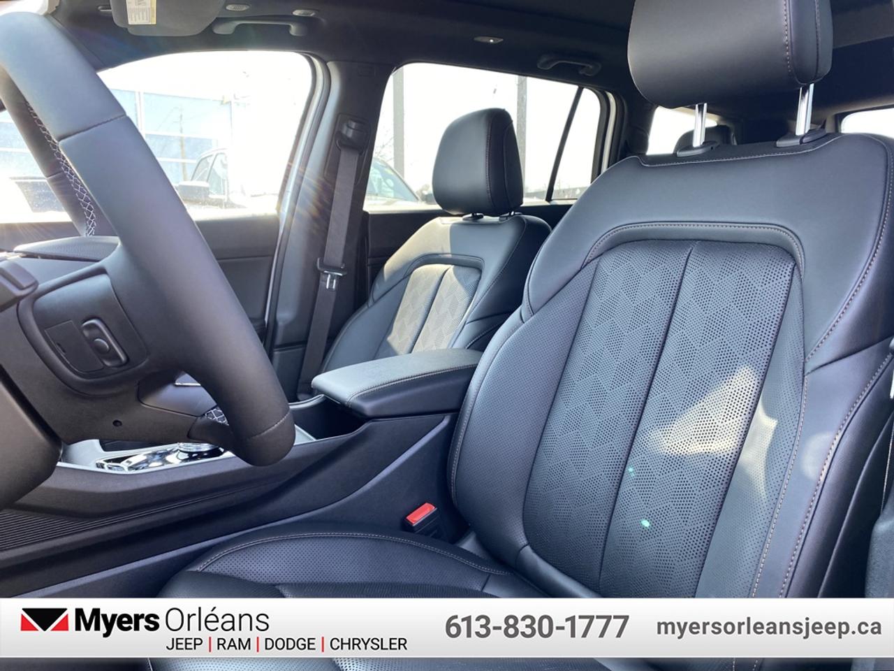 2026 Jeep Cherokee Overland  - $174.79 /Wk Photo