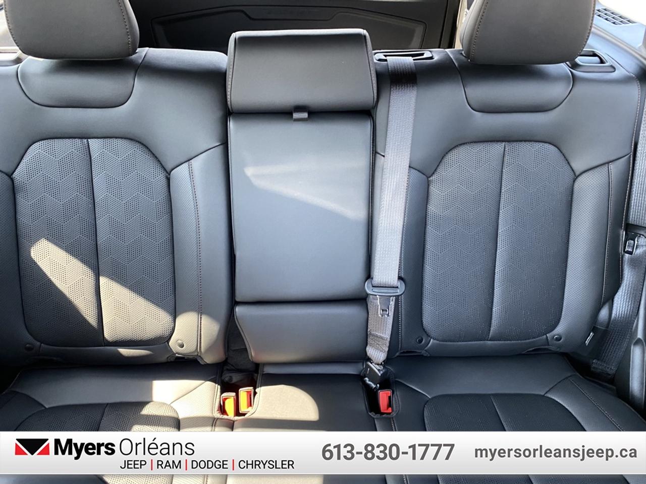 2026 Jeep Cherokee Overland  - $174.79 /Wk Photo