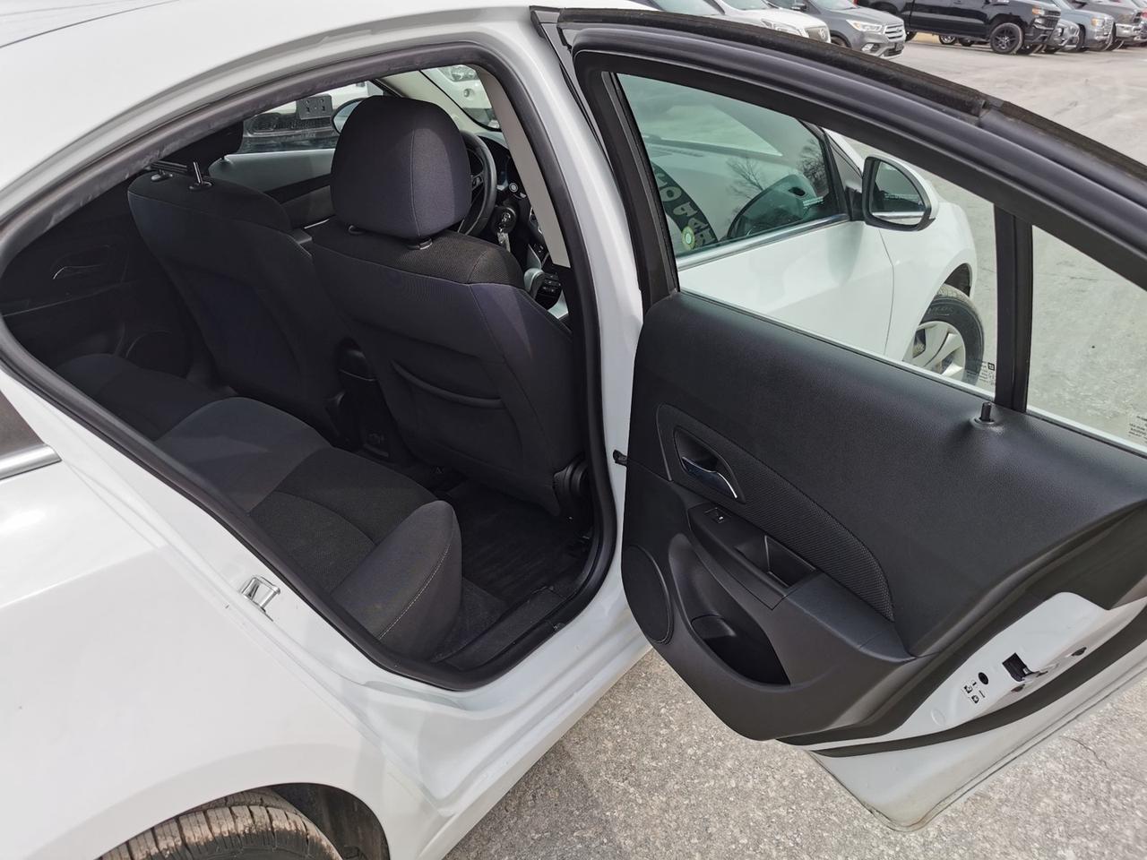 2016 Chevrolet Cruze Limited 1LT Photo