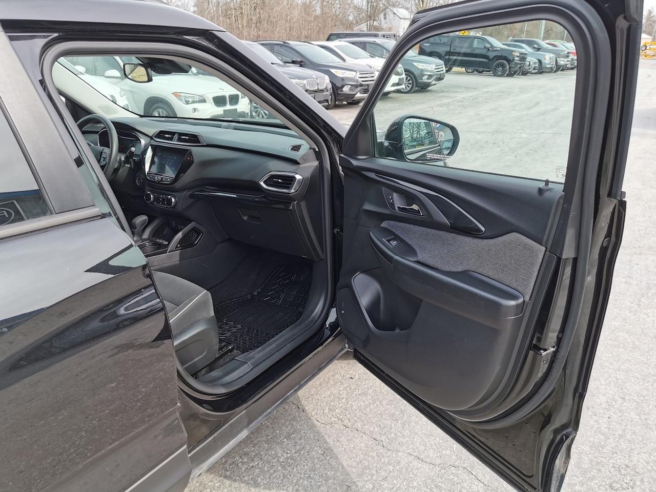 2021 Chevrolet TrailBlazer LT Photo