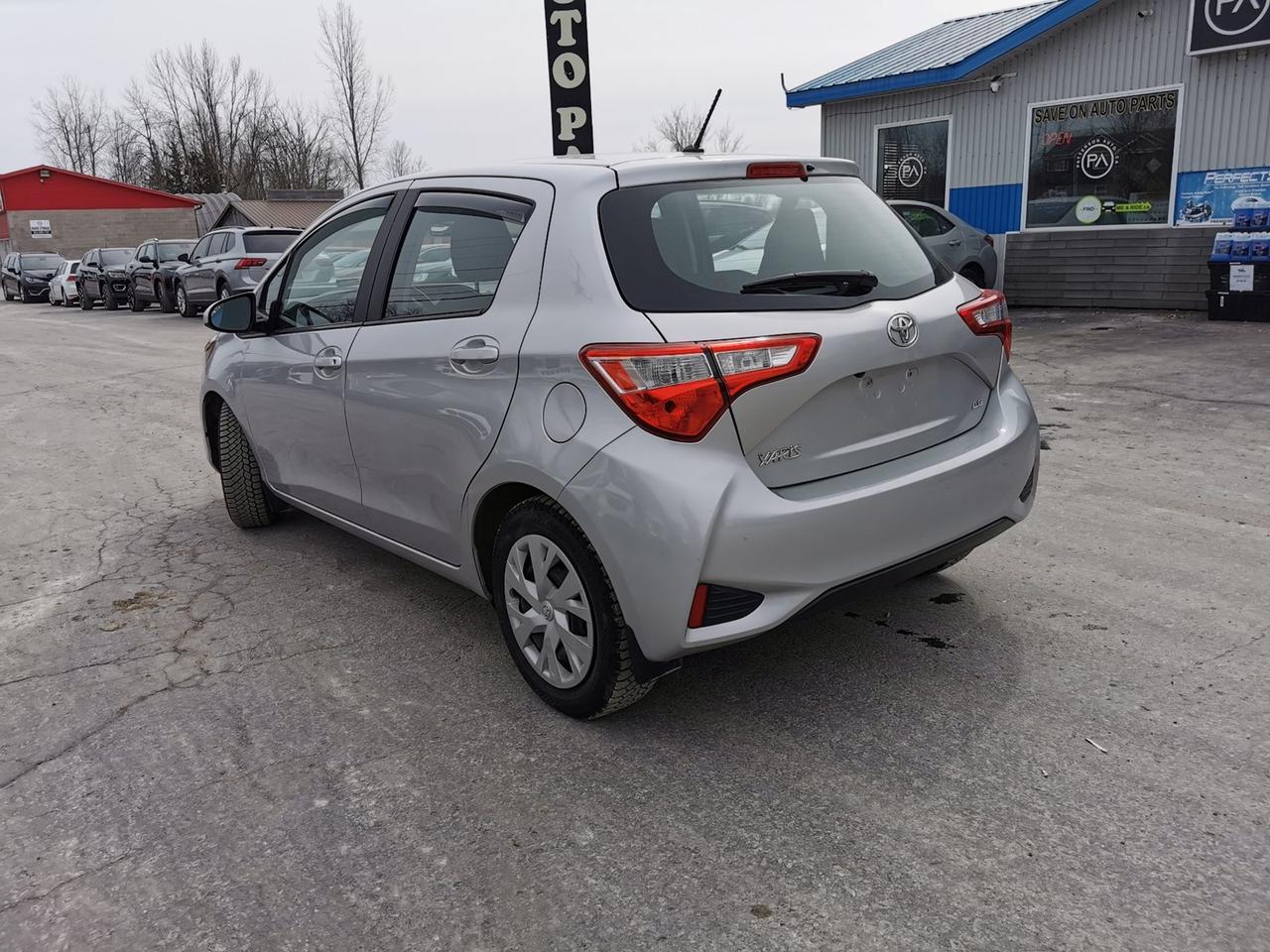 2018 Toyota Yaris LE Photo