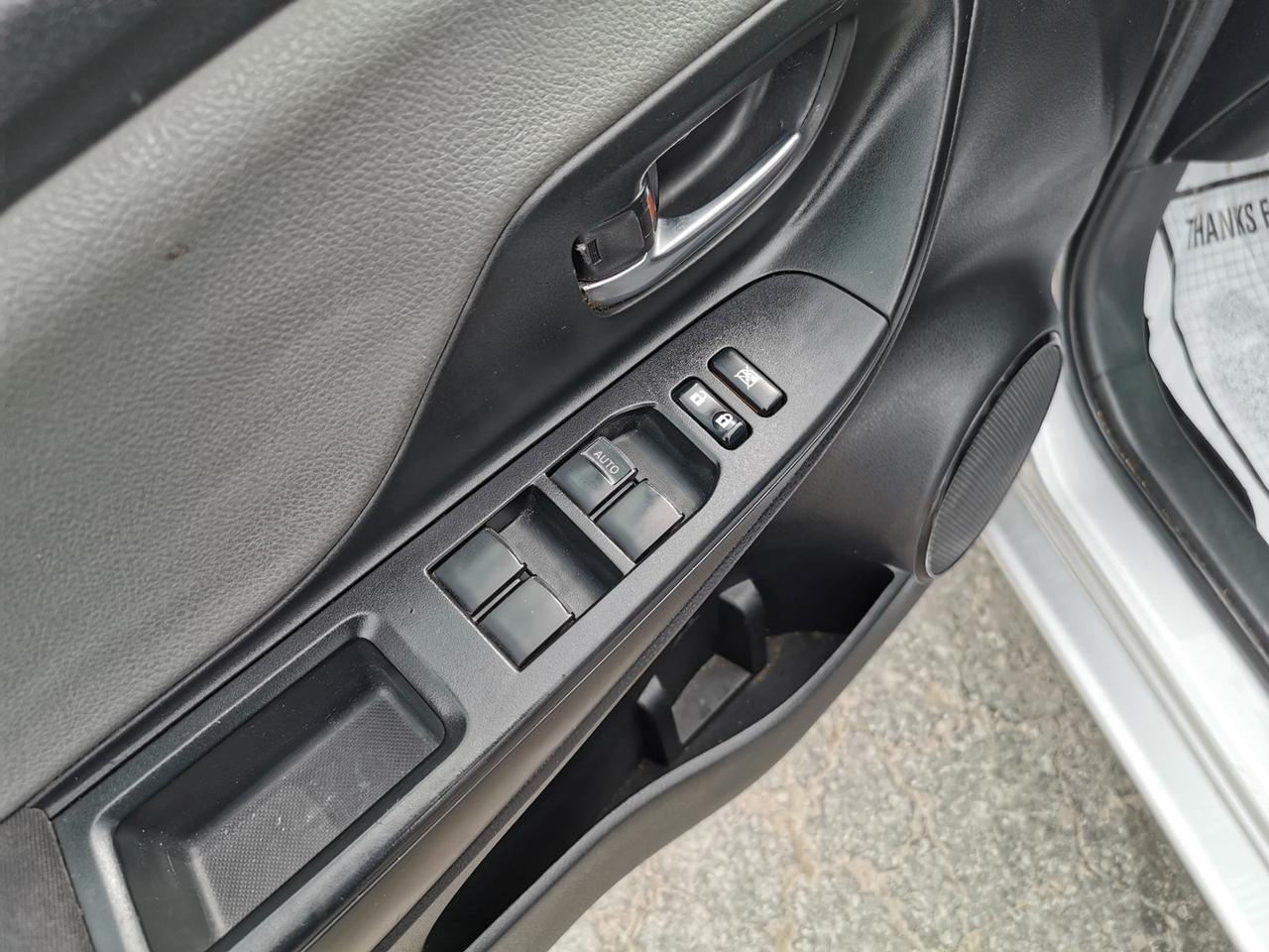 2018 Toyota Yaris LE Photo