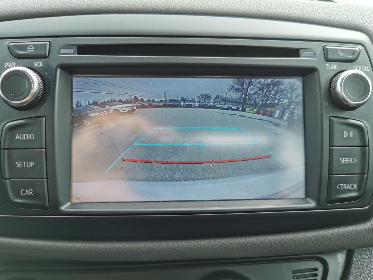 2018 Toyota Yaris LE Photo