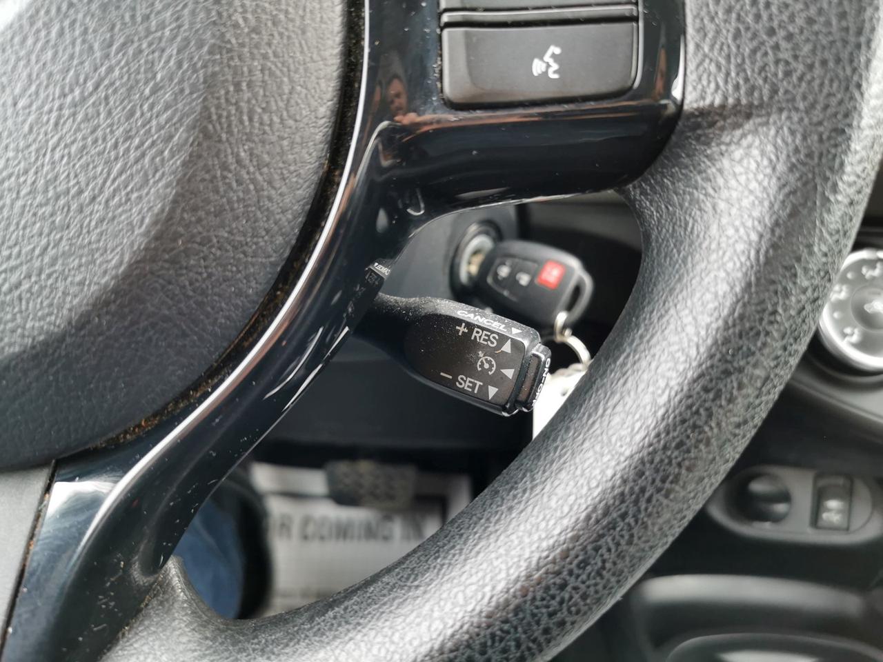 2018 Toyota Yaris LE Photo