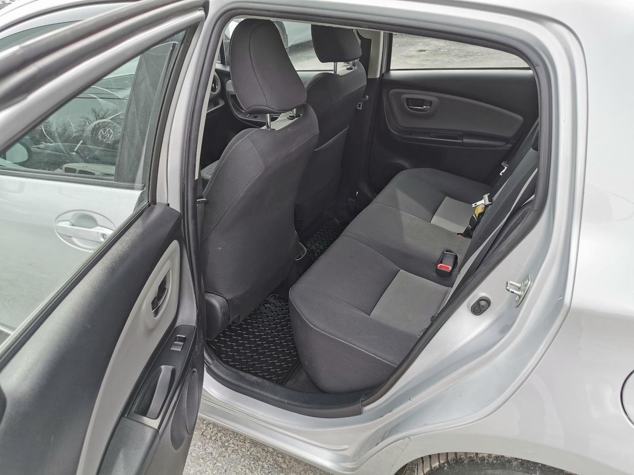 2018 Toyota Yaris LE Photo