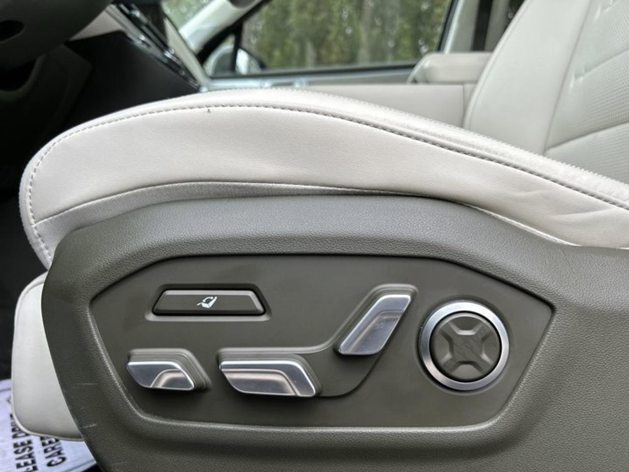 2024 Hyundai Santa Fe Ultimate Calligraphy AWD | No accidents | Ventilated Front Seats Photo