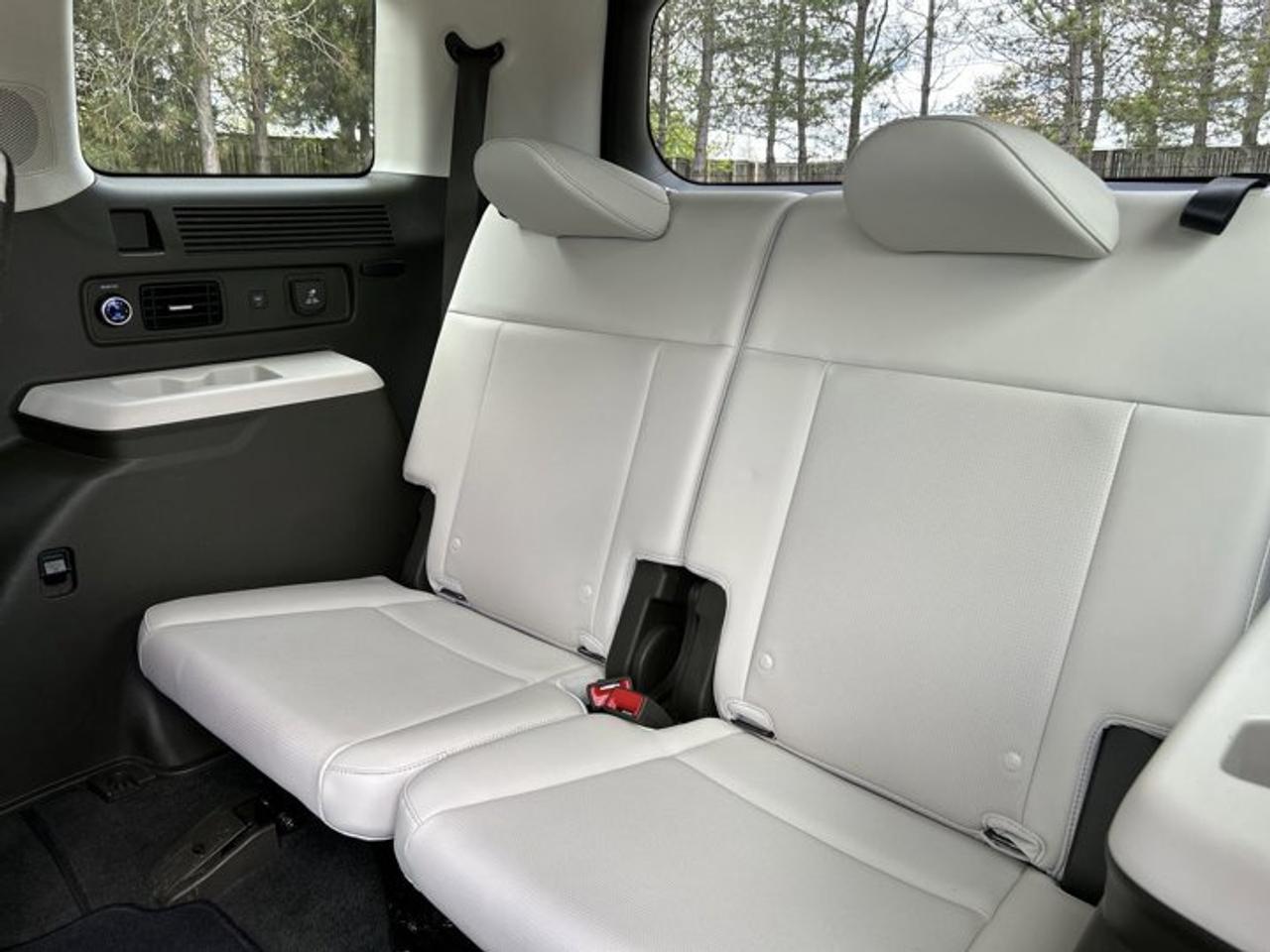 2024 Hyundai Santa Fe Ultimate Calligraphy AWD | No accidents | Ventilated Front Seats Photo