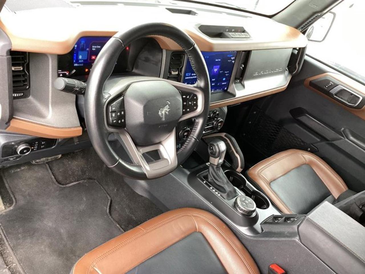 2024 Ford Bronco Outer Banks 4x4 | No accidents Photo2