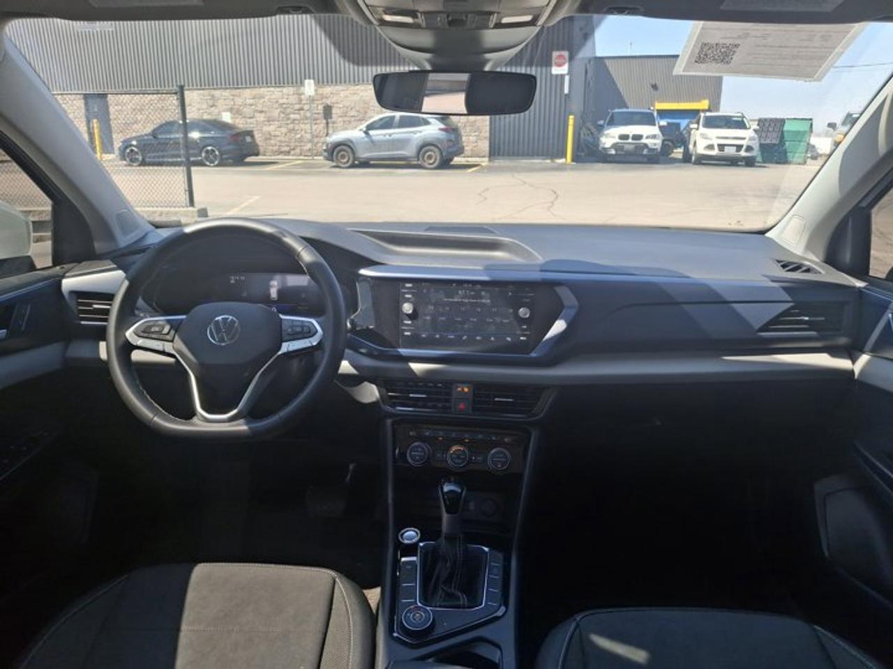 2023 Volkswagen Taos Comfortline AWD | Sunroof | Adaptive Cruise | Power Seat | Heated Seats | CarPlay + Android & More ! Photo