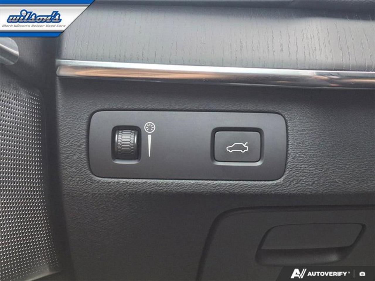 2022 Volvo XC90 Inscription AWD | Leather | Heated Seats + Steering | 7 Passenger | Panoramic Sunroof | and More ! Photo