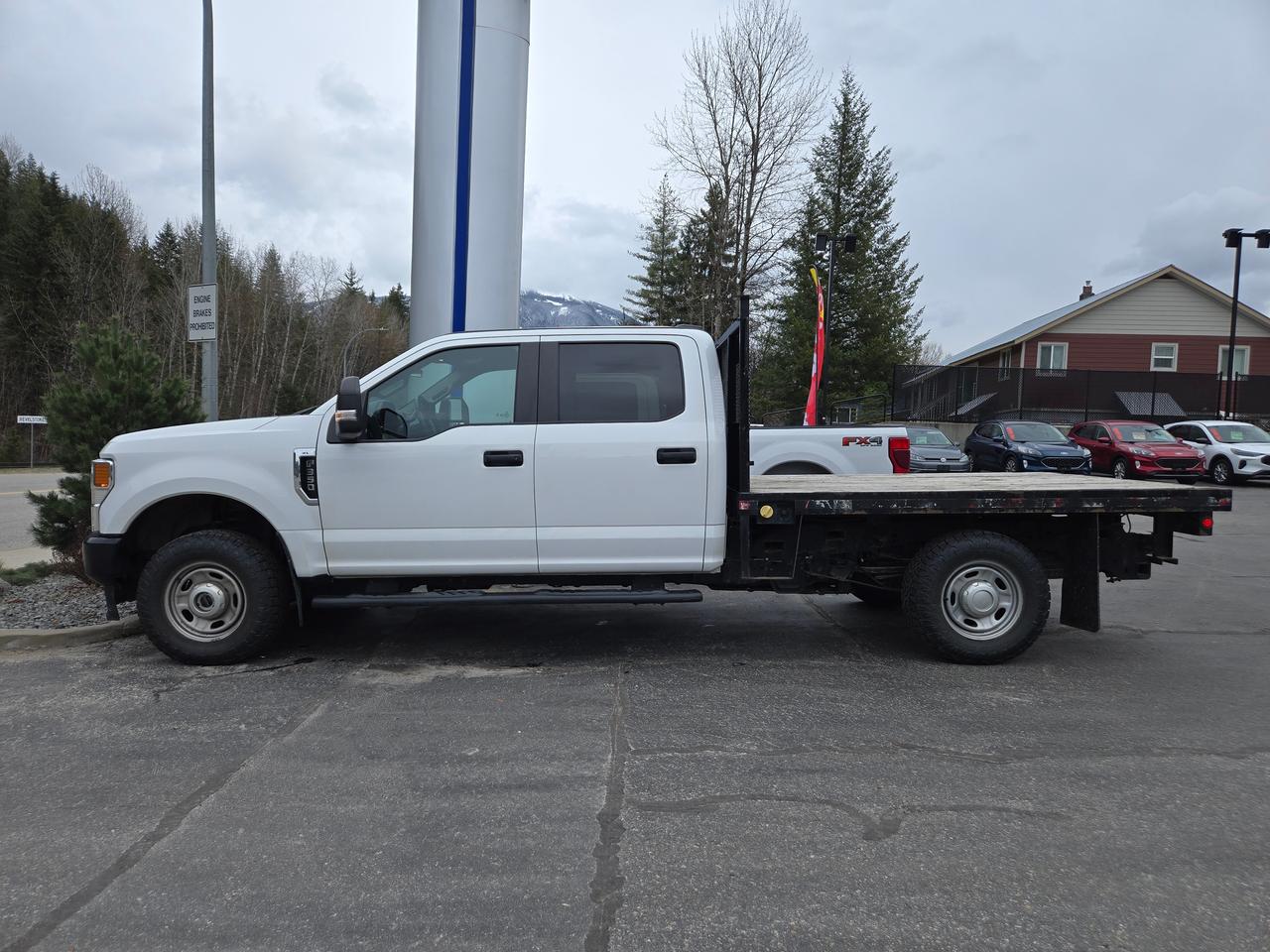 2022 Ford F-350 Super Duty SRW XL Photo1